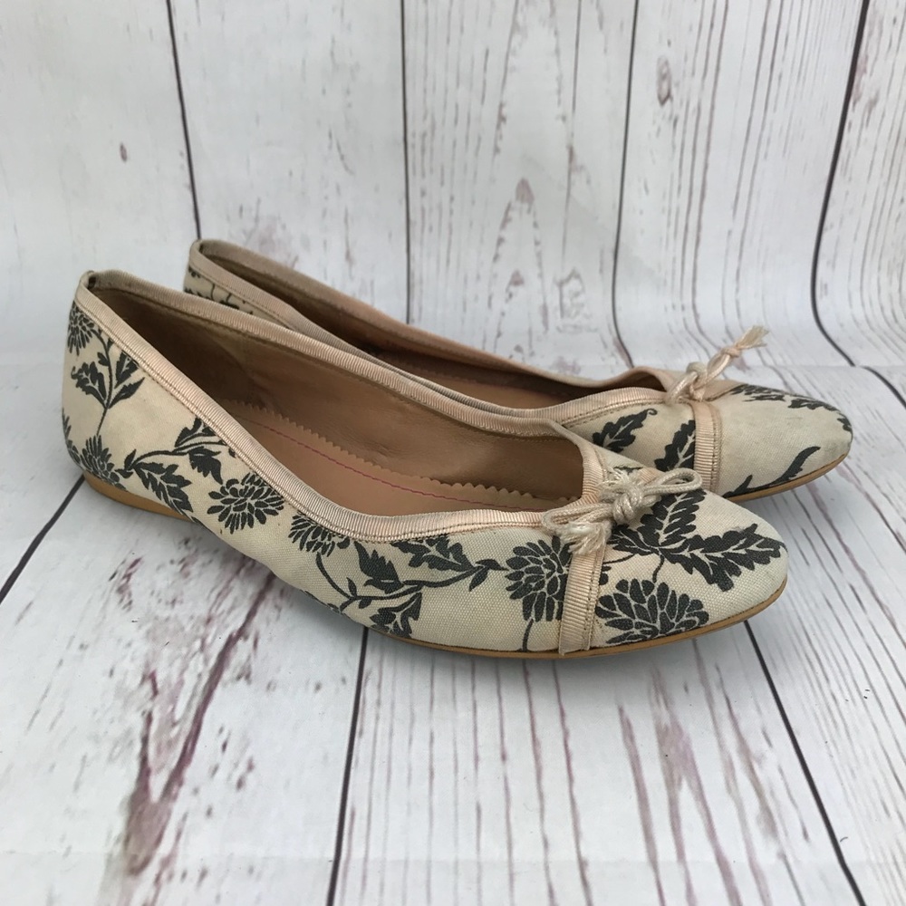 Ted Baker London Floral Flats Size 7